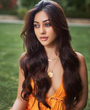 Hunterfly Anu Emmanuel 350