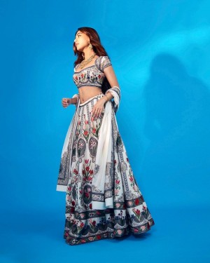 Hunterfly Anu Emmanuel 403