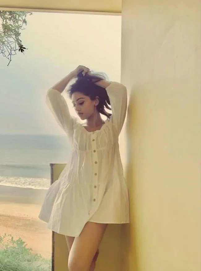 Hunterfly Anu Emmanuel 52 Hunterfly Anu Emmanuel 52