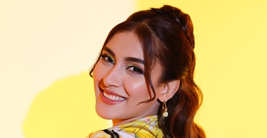 Latest Mehazabien Chowdhury HD photos Bangladeshi actress