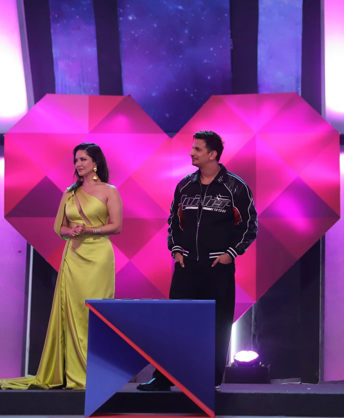 Hunterfly Sunny Leone 139 Hunterfly Sunny Leone 139