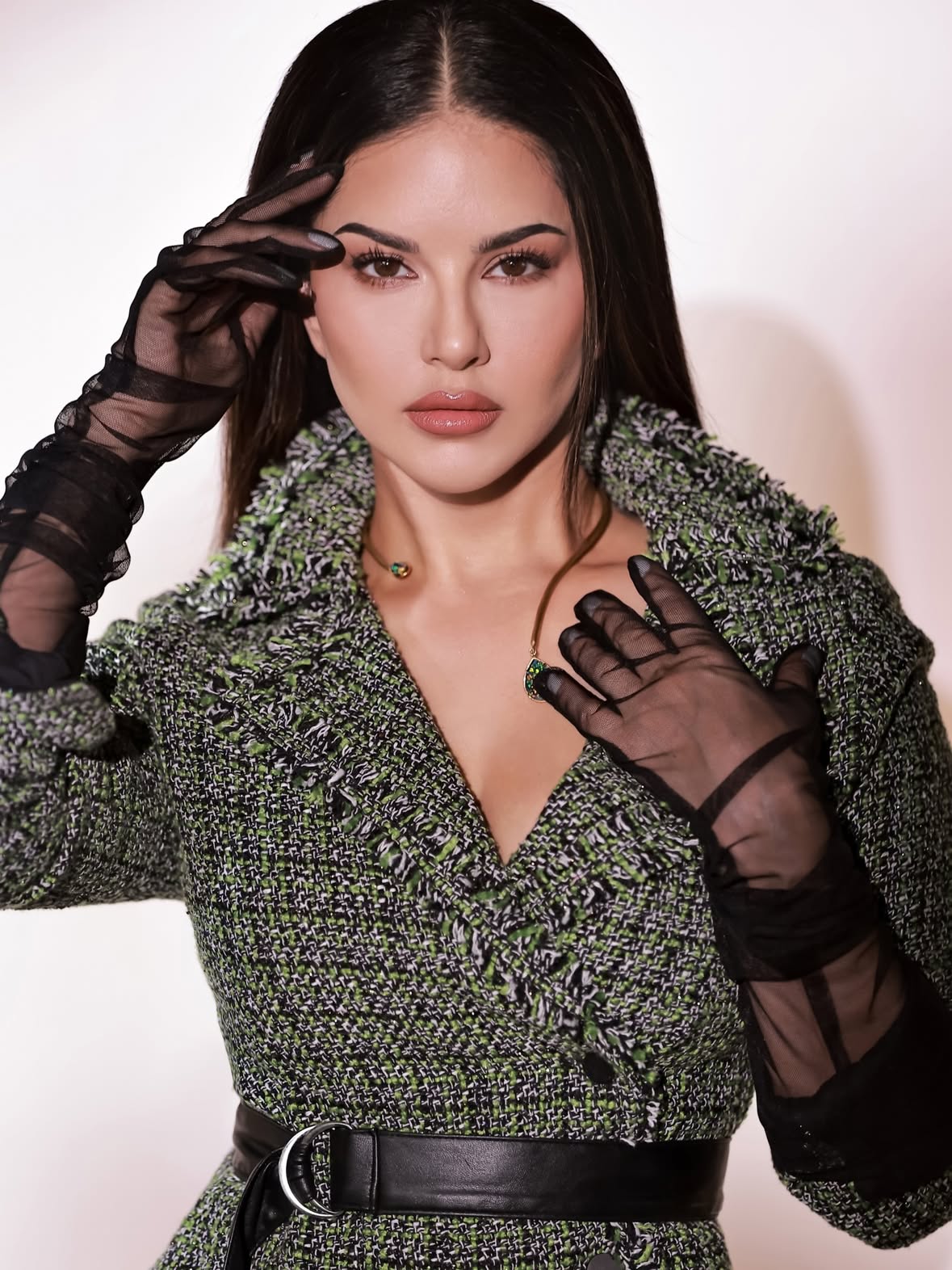 Hunterfly Sunny Leone 142 Hunterfly Sunny Leone 142