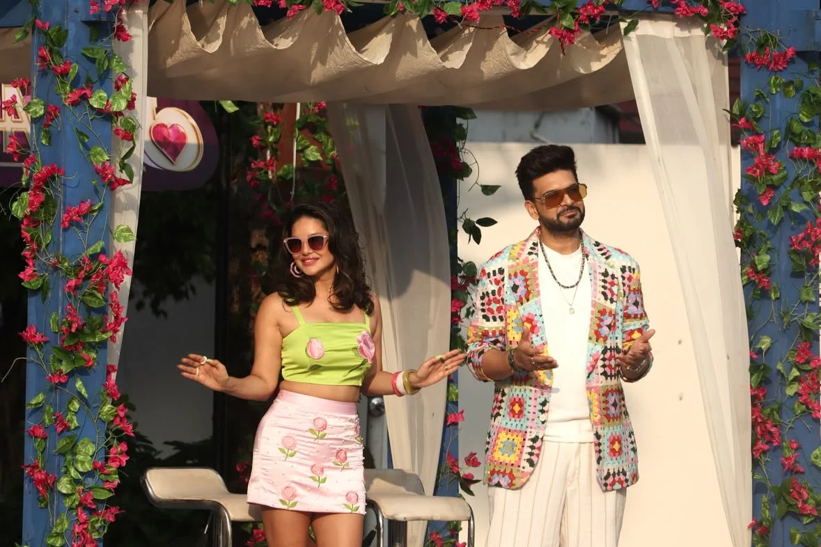 Hunterfly Sunny Leone 2 Hunterfly Sunny Leone 2