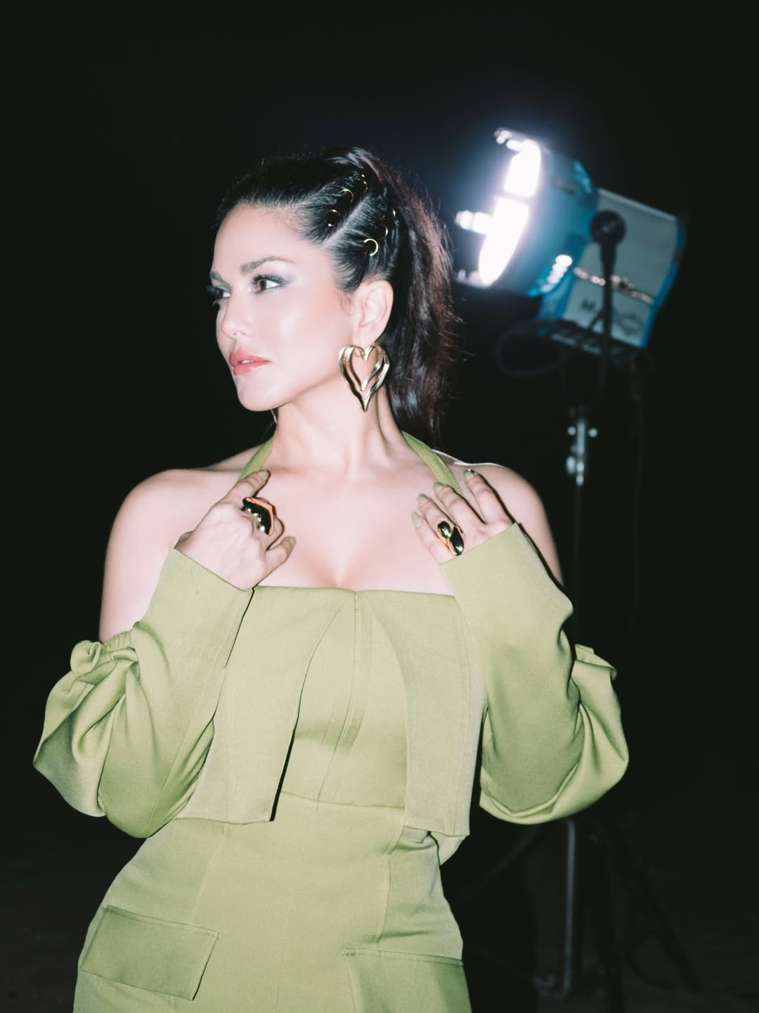 Hunterfly Sunny Leone 48