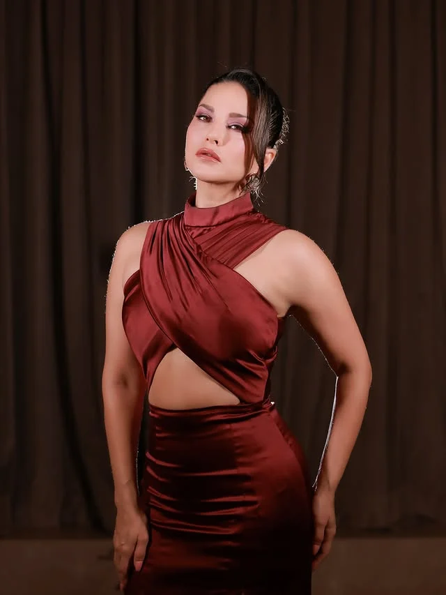 Hunterfly Sunny Leone 7 Hunterfly Sunny Leone 7