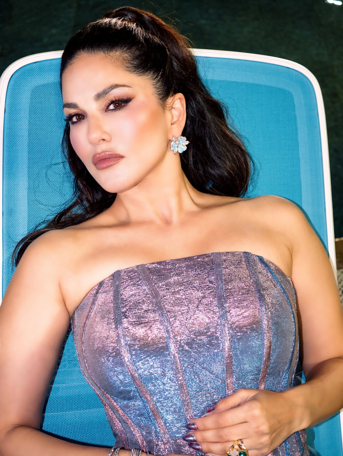 Hunterfly Sunny Leone 76