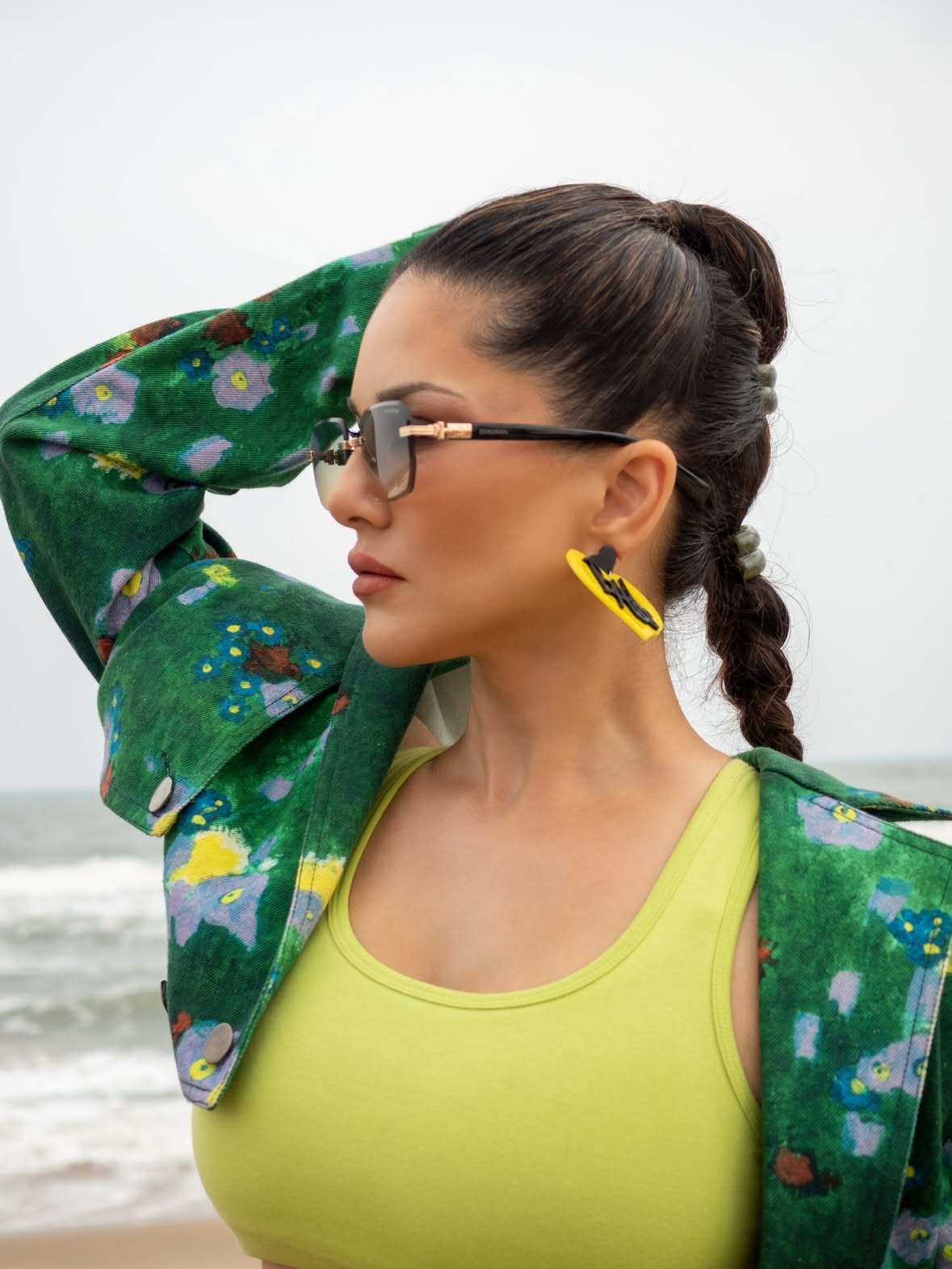 Hunterfly Sunny Leone 80