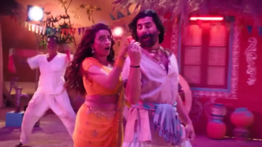 Hunterfly 026 05 27 153542 11zon Akshay Kumar and Akshara Singh in Ghis Ghis Ghis song