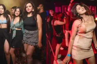 Hunterfly 2026 05 08 203953 Women enjoying nightlife at a stylish Delhi lounge bar