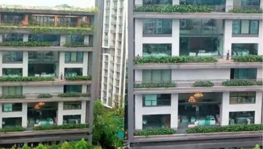 Hunterfly 2026 05 24 132329 11zon Ranbir Kapoor and Alia Bhatt luxury home in Bandra
