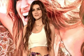 Hunterfly 2026 05 30 120728 11zon Kriti Sanon sharing an inspirational quote about staying true to yourself