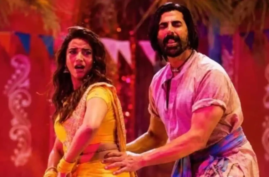 Akshara Singh and Akshay Kumar during Welcome To The Jungle song shoot