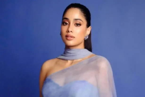 Hunterfly 26 05 30 192652 11zon Janhvi Kapoor discussing her experience working in Malayalam, Telugu, and Bollywood films