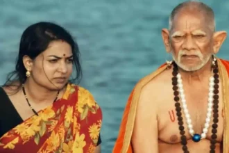 Mohan Joshi and Snehal Tarde in Deool Band 2 Marathi film