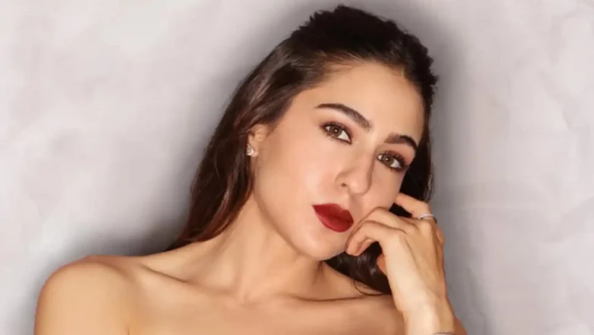 Hunterfly 026 06 13 191813 11zon Sara Ali Khan performing functional fitness exercises for strength and endurance