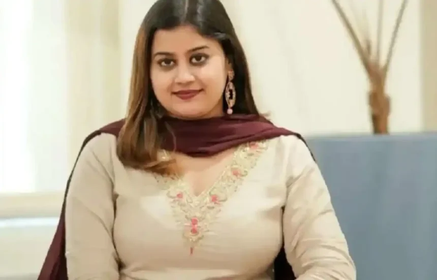 Hunterfly 026 06 16 164100 11zon Malayalam actress Ansiba Hassan files court petition related to AMMA controversy