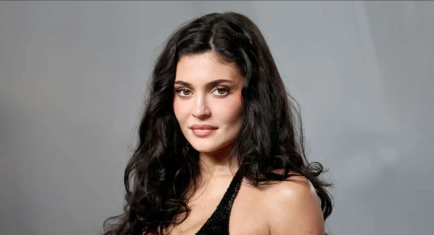 Hunterfly 026 06 26 185834 Kylie Jenner attending a public event amid reports of a legal dispute involving a former employee