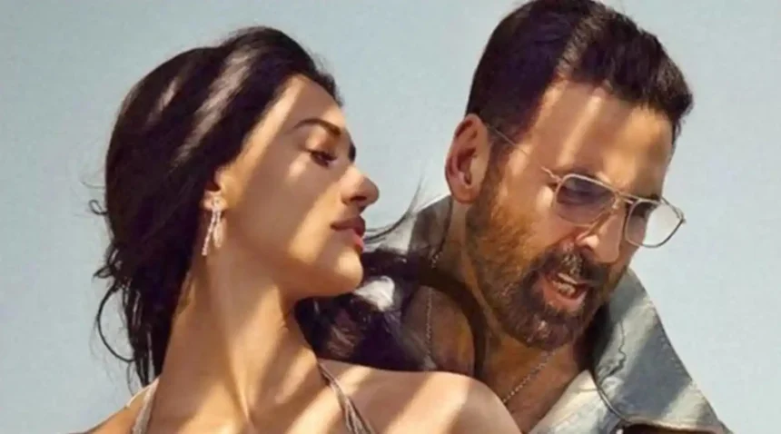 Hunterfly 2026 06 01 234259 11zon Akshay Kumar and Disha Patani dancing in Ucha Lamba Kad Forever song