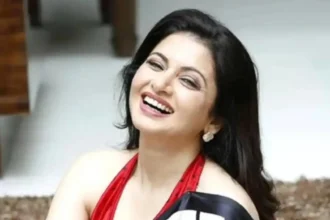 Hunterfly 2026 06 12 164401 11zon Bhagyashree Opens Up About Leaving Bollywood After Maine Pyar Kiya