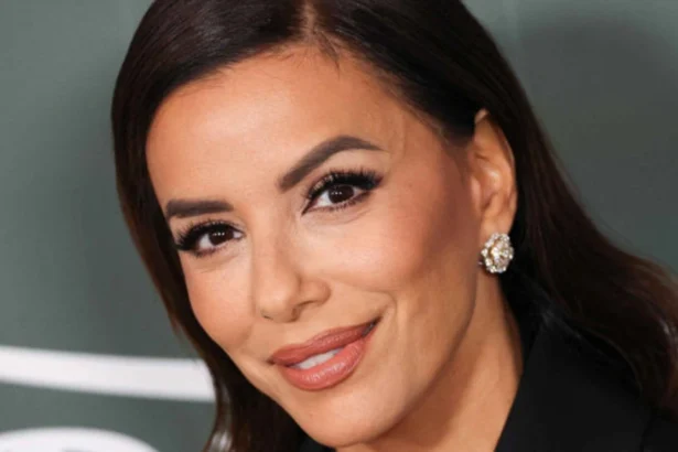 Hunterfly 2026 06 26 182819 Eva Longoria wearing a polished nude lip makeup look at a public event