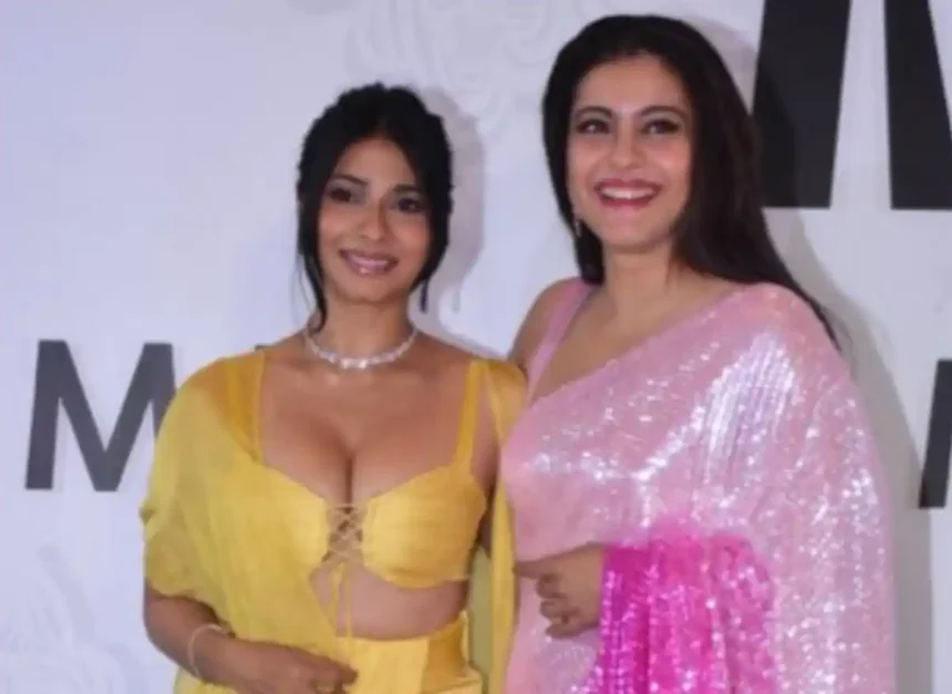 Hunterfly 6 06 01 094123 11zon Tanishaa Mukerji and Farah Khan during a home tour discussing Kajol