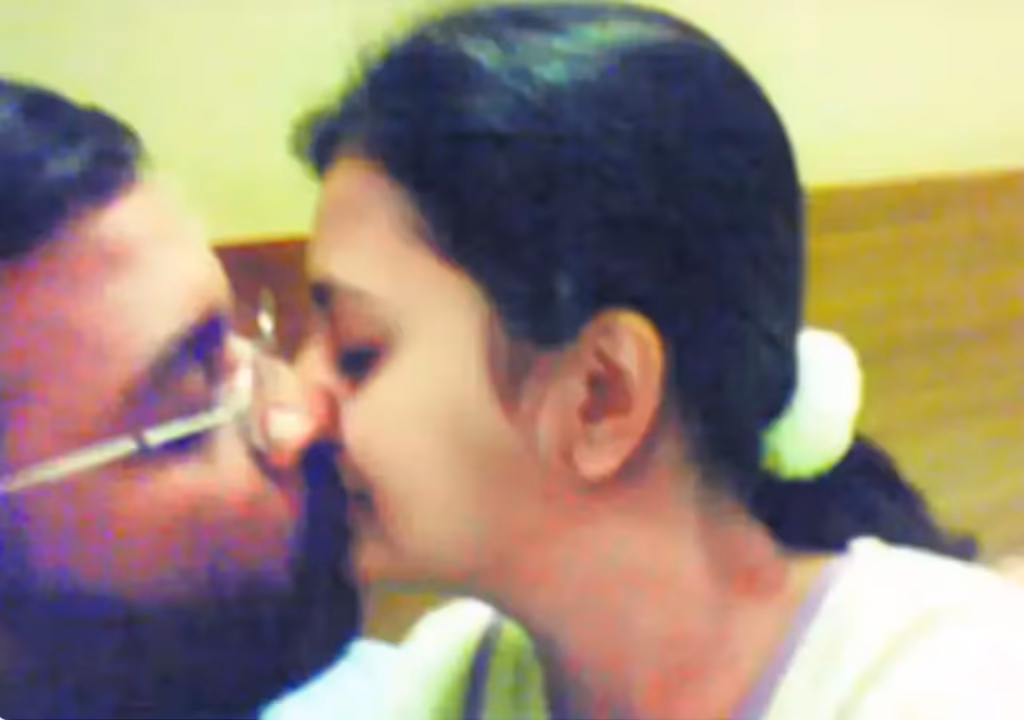 Hunterfly Amoolyas lip lock with filmmaker Hunterfly Amoolyas lip lock with filmmaker