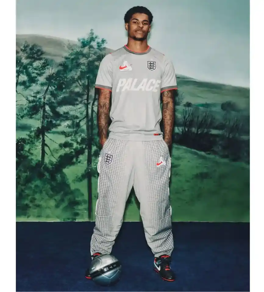 Hunterfly PALACE x NIKE x ENGLAND 11zon