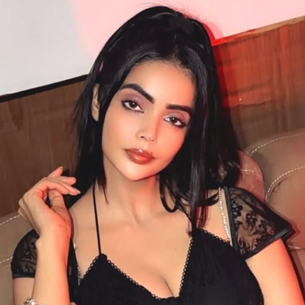 Hunterfly Priyanka Upadhyay Age Hunterfly Priyanka Upadhyay Age