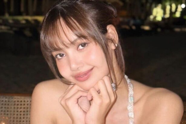 Hunterfly 026 07 07 234158 BLACKPINK member Lisa during an international event sharing an inspirational message