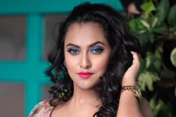 Hunterfly 026 07 15 000058 1 1 Tamil television actress Raji Shree known for her role as Bhargavi in Ethirneechal