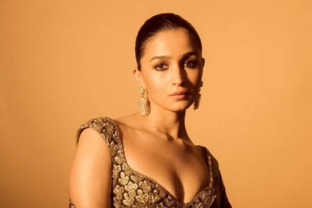 Alia Bhatt shares message supporting students and youth