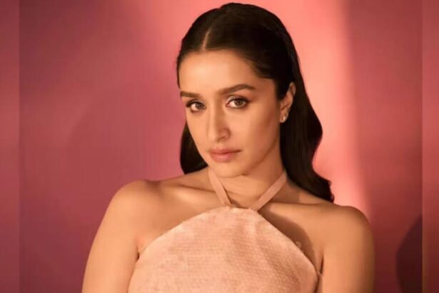 Hunterfly 026 07 24 145450 Shraddha Kapoor poses for a photograph during a public appearance