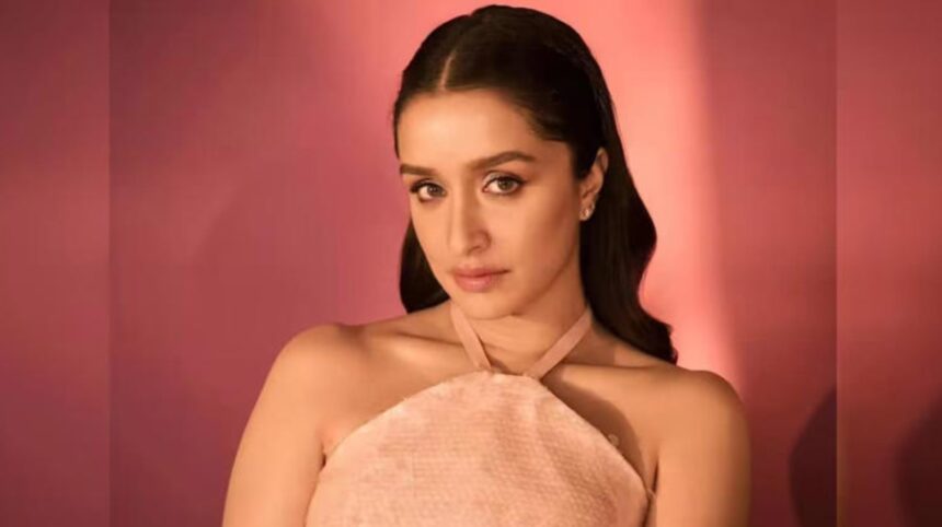 Hunterfly 026 07 24 145450 Shraddha Kapoor poses for a photograph during a public appearance