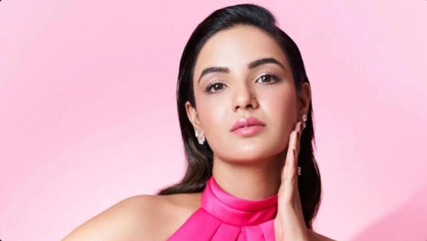 Hunterfly 026 07 26 191239 Television actor Jasmin Bhasin shares details about her recent health scare and recovery.
