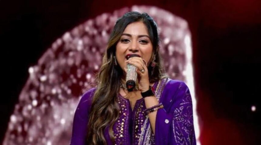 Indian Idol 16 winner Jyotirmayee Nayak holding the winner's trophy after the grand finale