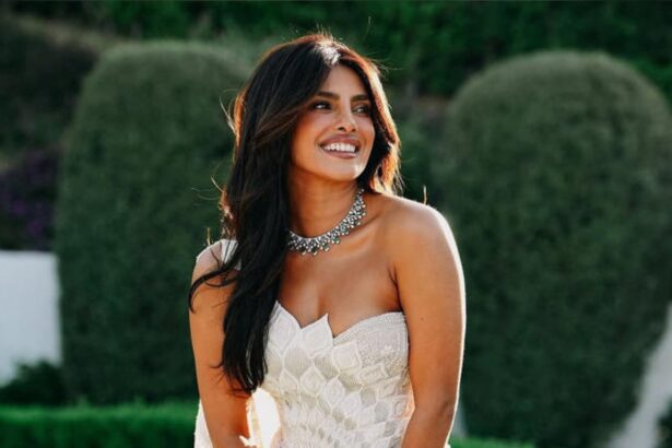 Hunterfly 07 18 181740 Priyanka Chopra showcasing a couture fashion look at an international red carpet event.