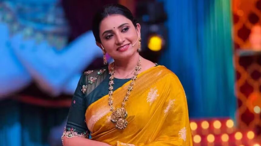 Hunterfly 08 04 105639 Actress Sujitha attending a television event