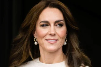 Hunterfly 2026 07 01 225600 Princess Kate wearing a denim midi dress inspiring affordable high-street fashion trends
