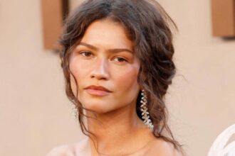 Hunterfly 2026 07 15 234553 Zendaya wearing an angel-inspired ivory couture gown at The Odyssey New York premiere