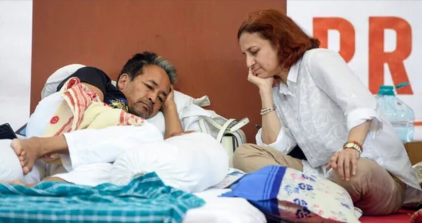 Sonam Wangchuk during his hunger strike as supporters gather in New Delhi