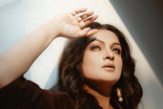 Actress Tejaswini Kolhapure speaks about her IVF journey, miscarriages, and motherhood during a podcast interview
