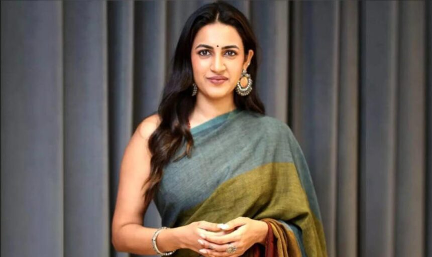 Hunterfly 2026 07 23 115824 Niharika Konidela celebrates Committee Kurrollu National Film Awards victory