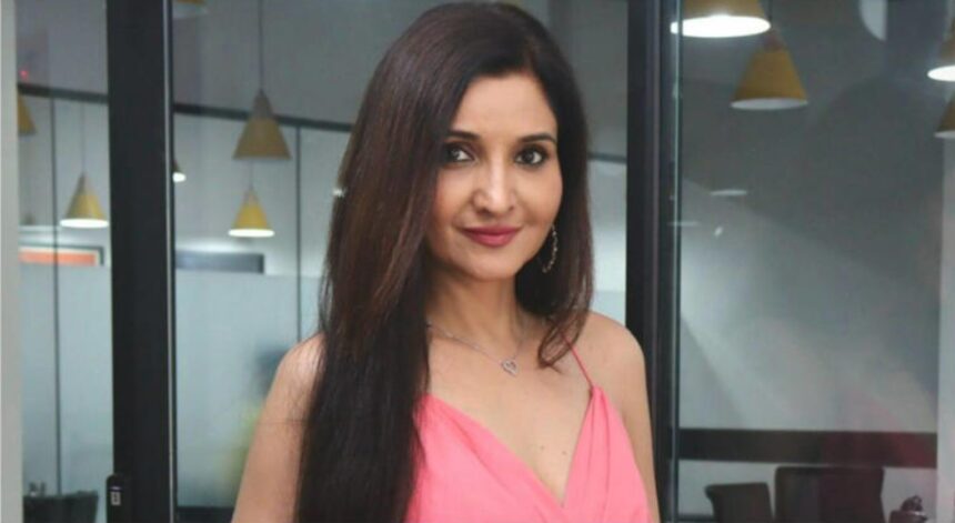 Smriti Khaannaa speaks against age shaming on reality shows.