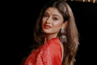 Hunterfly 2026 07 25 112721 Tamil actress Oviya Helen at a public event.
