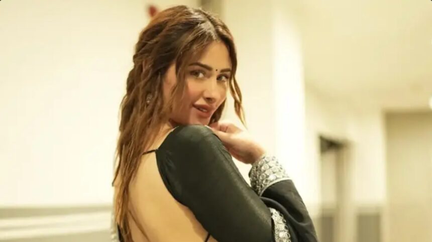 Mahira Sharma in a still from the Ranaji 2.0 music video.