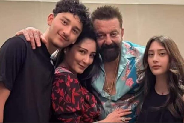 Hunterfly 2026 07 29 180101 Sanjay Dutt with wife Maanayata Dutt and their twins during his birthday celebration.