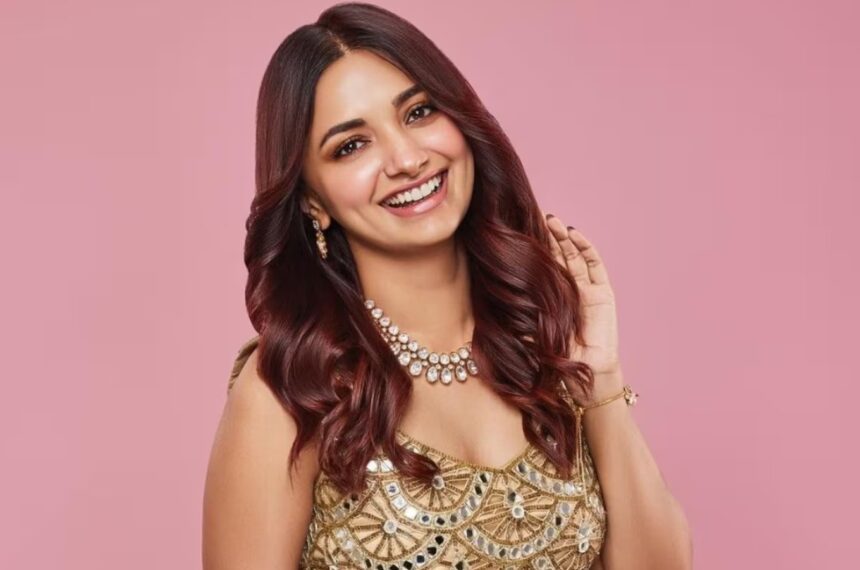 Jiya Shankar posing during a promotional event for Bigg Boss OTT Season 2.
