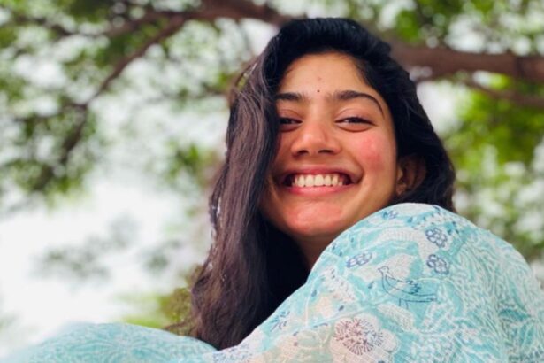 Hunterfly 2026 07 31 094804 Sai Pallavi showcasing her natural makeup-free look.