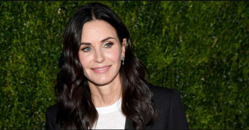 Hunterfly 26 07 17 235112 Celebrities embracing a natural look after removing fillers and implants