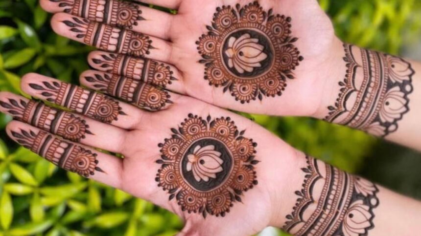Hunterfly 26 07 21 113114 Hands decorated with dark mehendi design after using natural home remedies for a deeper henna stain